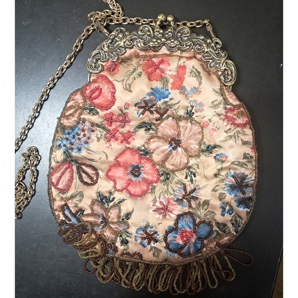 Vintage Floral Embroidered Beaded Purse • Evening Bag • Kiss-Lock Clasp w/ Chain - Picture 8 of 10